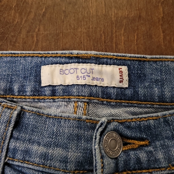 Levi's 515 Bootcut Light Wash Jeans, size 8 Short - Picture 5 of 7